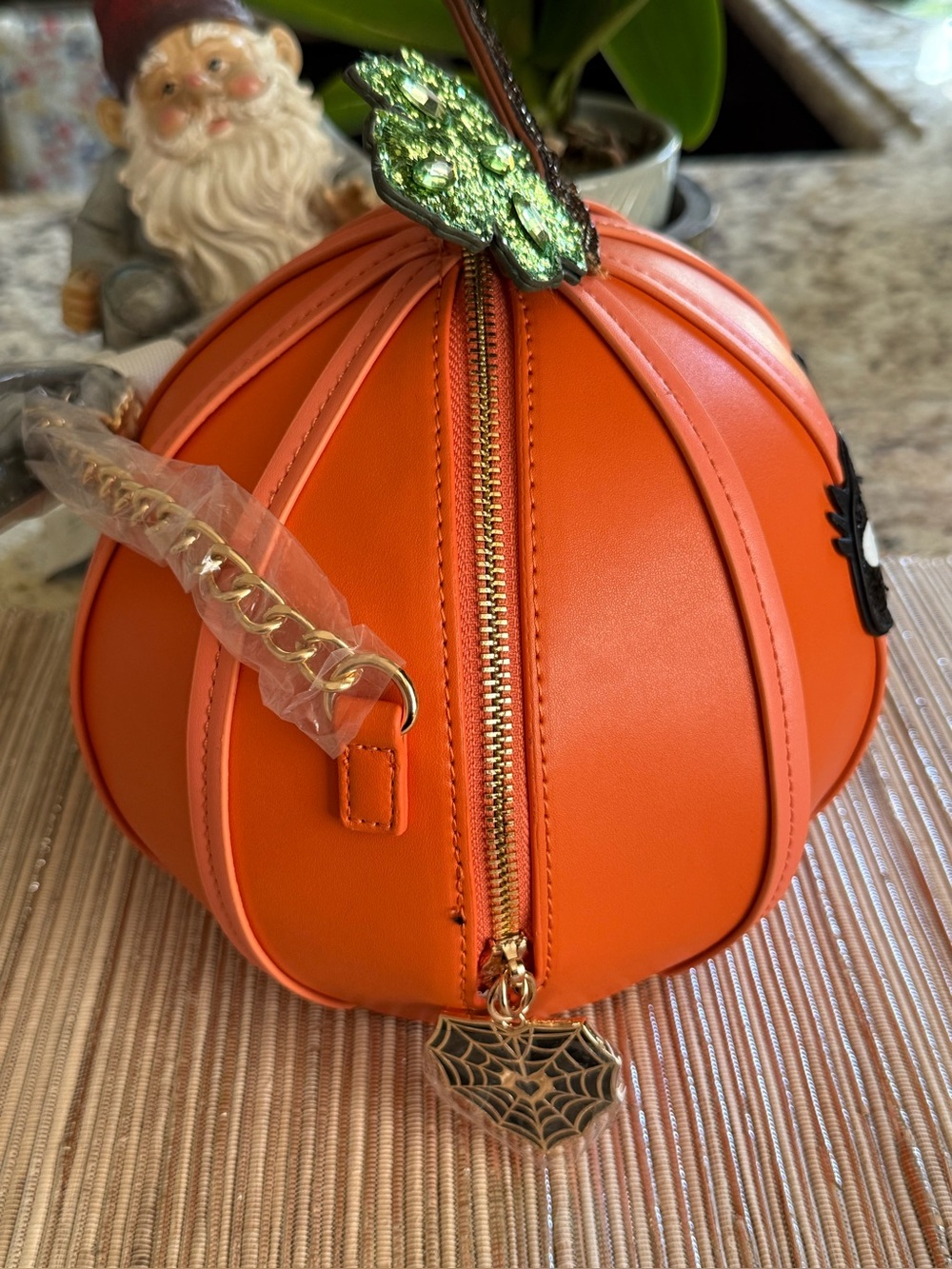 NEW Betsey Johnson Kitsch NO GUTS NO GLORY Pumpkin Crossbody In Orange - Picture 4 of 16